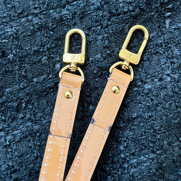 Auth Louis Vuitton Vernis Alma BB Rose Velours w/ Gold Hardware - Picture 14 of 16